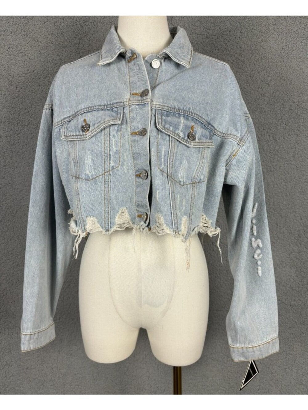 Trio Urban Women's Mona Lisa Heart Cropped Denim Jacket Blue  S/M  NWT's.